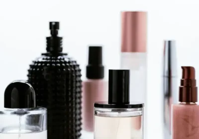 Publicación de blog 'La UE refuerza la regulación de ingredientes cosméticos con nuevas restricciones de seguridad' cover image